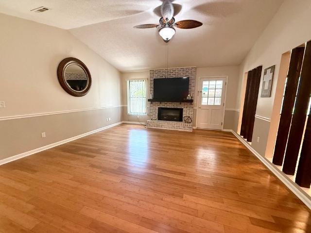 275 Simpson Dr