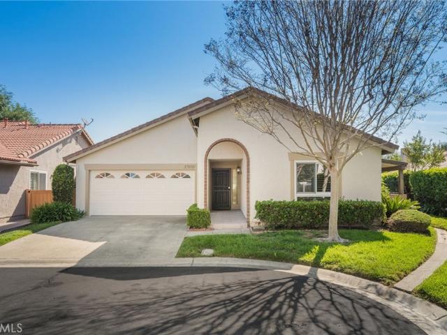27652 Vía Rodrigo, Mission Viejo, CA 92692 | MLS #OC26070