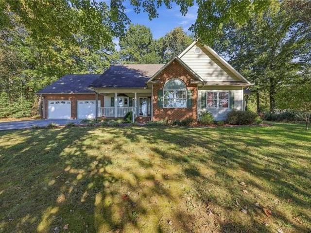 2765 Airport Rd, Wilkesboro, NC 28659