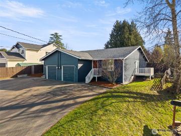 2768 Maple Street