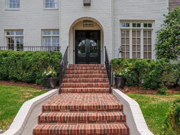 2761 Cherokee Road