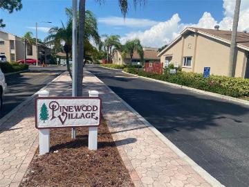 2763 Woodgate Ln, Unit 208, Sarasota, FL 34231 | MLS #A4641
