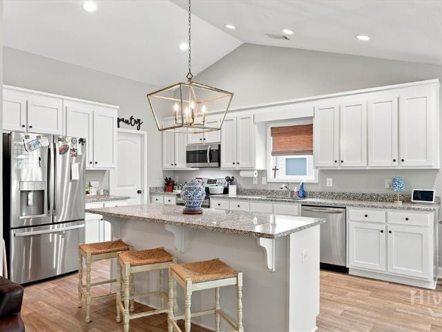276 Kinsley Way