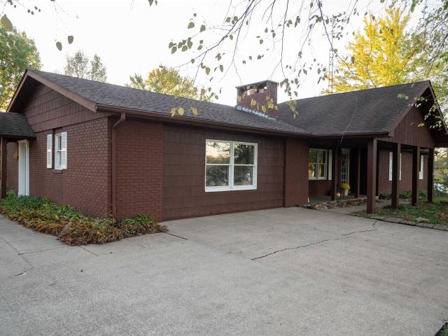 276 S Poinsettia Drive