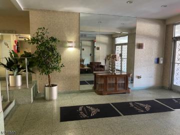 276 Prospect St, Unit 4F
