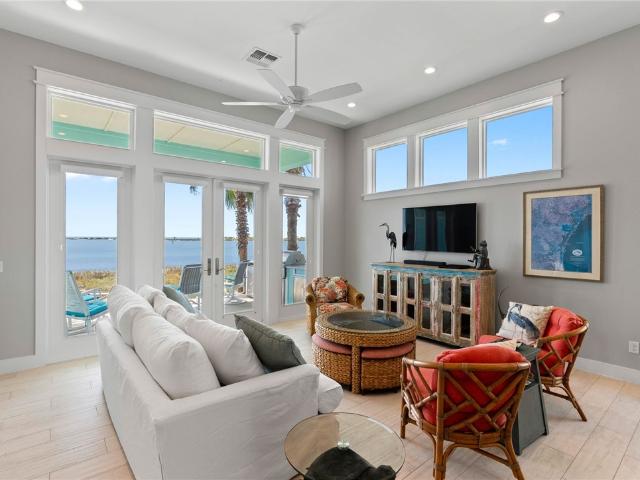 276 Reserve Ln, Rockport, TX 78382 | MLS #475297