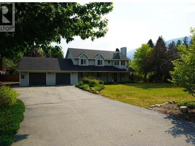2774 Waite Road, Nelson, BC, V1L 6K9 house for sale | Listing ID 10398 | Royal LePage
