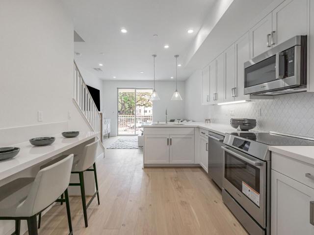 2775 Oak Road