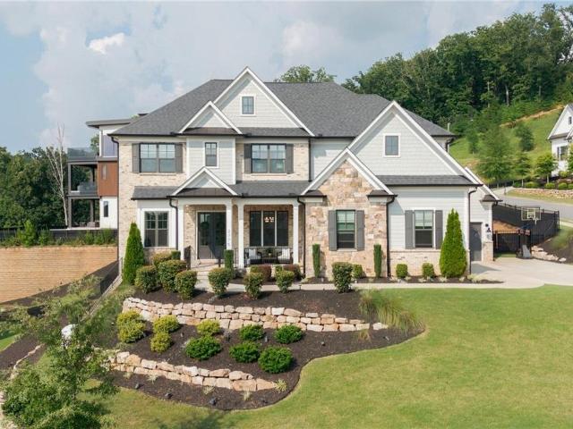 2775 Twisted Oak Lane NE