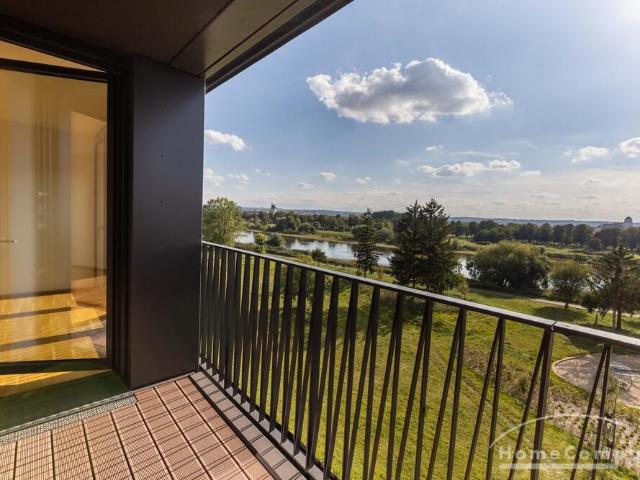 27789 HomeCompany Dresden Möbliert/Furnished 2 Zimmer Apartment mit Balkon in Dresden Leipziger Vorstadt max. 2 Personen
