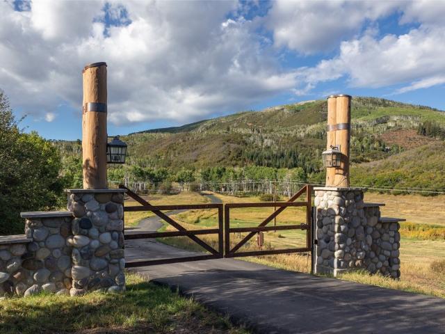 27795 County Road 14, Oak Creek, CO 80467 | MLS #S1062