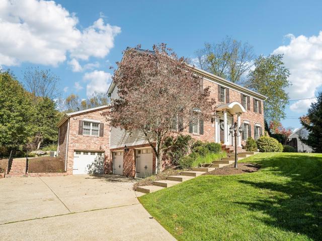 2779 Clearview
