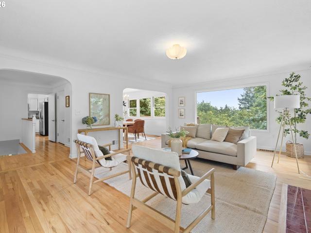 2779 sw sherwood dr