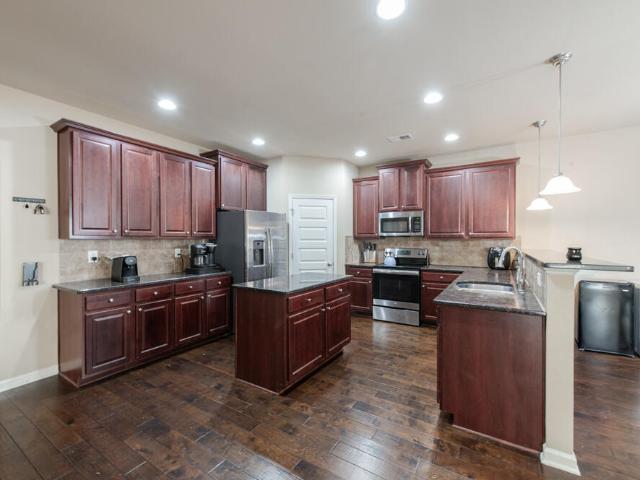 2771 Huntcliffe Drive