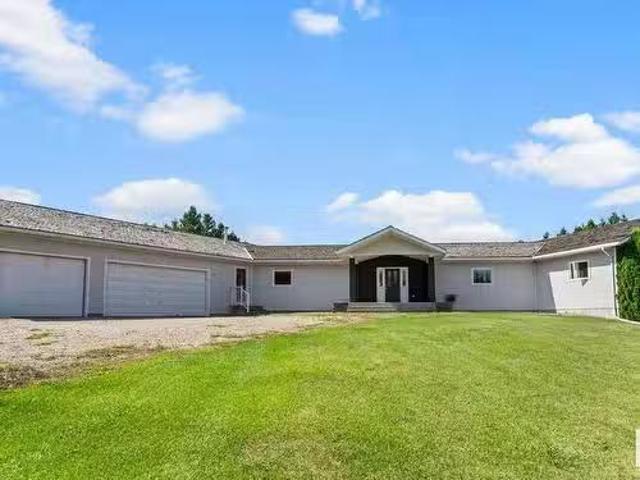 277 52514 Rge Road 223, Rural Strathcona County, AB, T8A 4R5.
