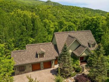 277 Ch. Des Cerfs, Mont Tremblant, QC, J8E 1C7 Luxury House for sale | Listing ID 26529 | Royal LePage Carriage Trade Luxury Properties
