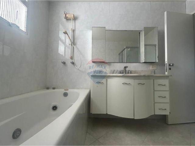 277 Área Útil Apartamento Alugar, 4 Dormitórios localizado em São Lucas, Belo Horizonte, Minas Gerais, 30240510 | Brasil