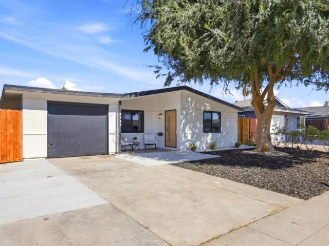 2784 Ophelia Avenue