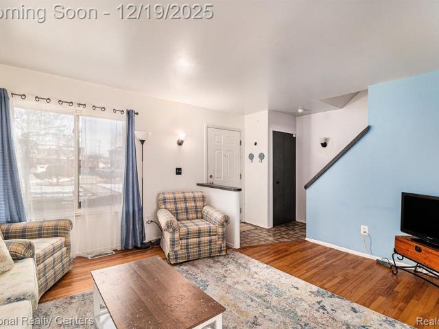 27809 Eastwick Sq