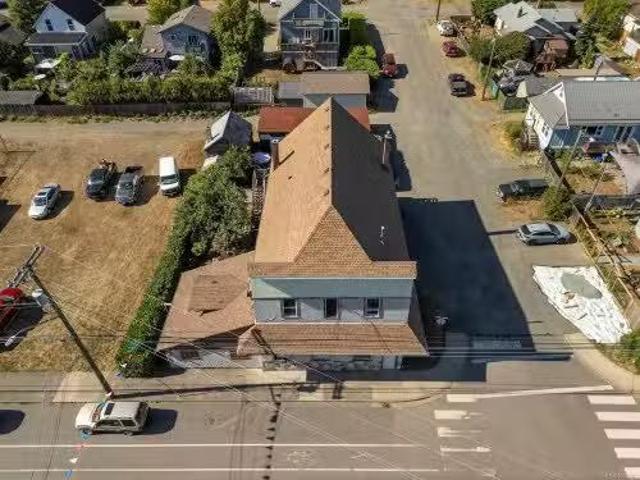 2780 Dunsmuir Ave, Cumberland, BC, V0R 1S0 investment for sa.