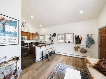 2782 Kinnikinnick Road # 9B