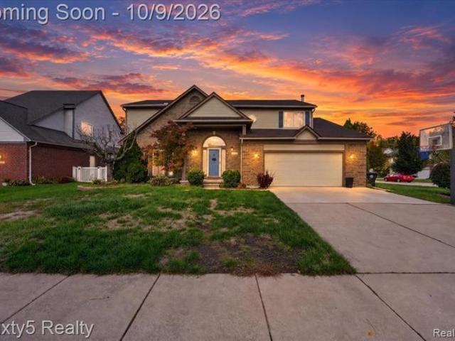 27832 Meadowbrooke Ave, Livonia, MI 48154