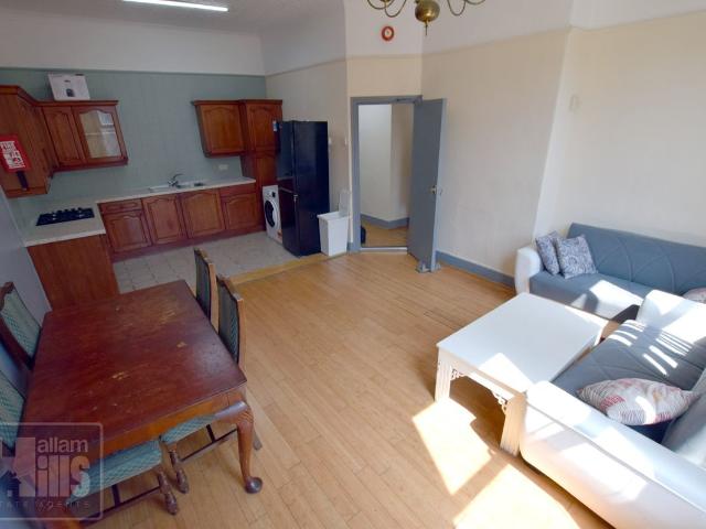 278 280 Glossop Road, Sheffield, South Yorkshire S10, 3 bed flat to rent, £1,400 pcm | PrimeLocation