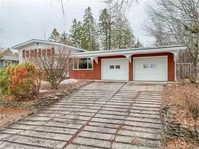 278 Massey St, Fredericton, NB, E3B 2Z6 house for sale List.