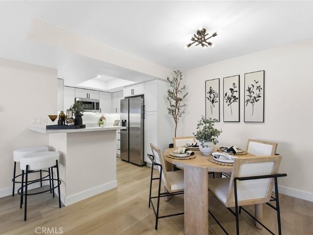 278 N Wilshire 222