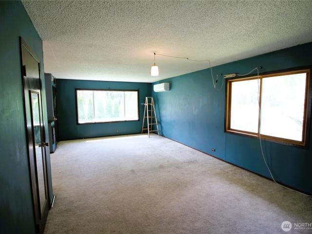 278 W Sixth Street