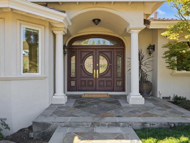 27960 Roble Blanco Court