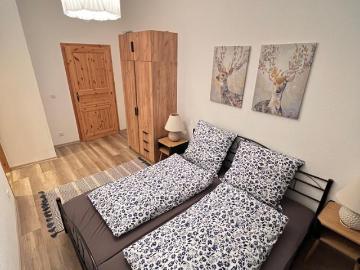 27983 HomeCompany Möbliert/Furnished 4 Zimmer Wohnung in Leipzig max. 6 Personen