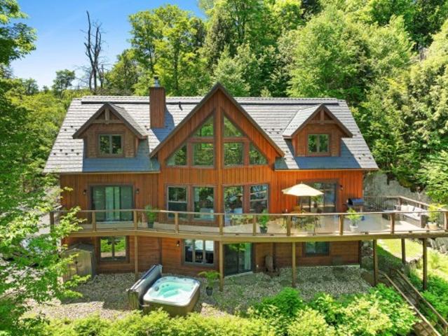 279 Ch. Des Castors, Mont Tremblant, QC, J8E 1R4 Luxury House for sale | Listing ID 22968 | Royal LePage Carriage Trade Luxury Properties