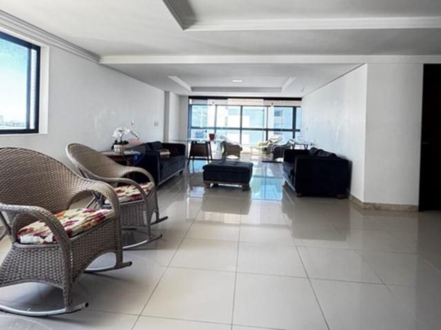 279 Área Útil Apartamento Alugar, 5 Dormitórios localizado em Cabo Branco, João Pessoa, Paraíba, 58045040 | Brasil