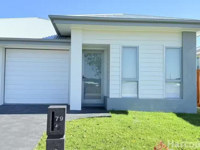 2/79 Belle O'connor Street, South West Rocks, NSW 2431 Duple.