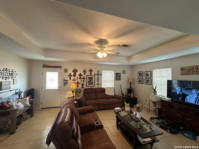 279 Edwards Ave