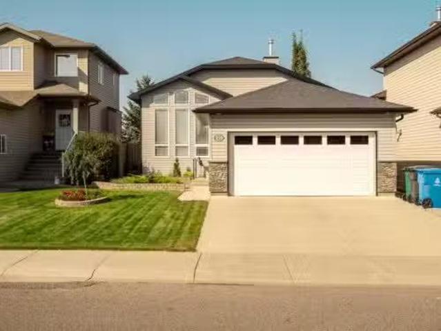 279 Squamish Court West, Lethbridge, AB, T1K 7Y9 house for s.