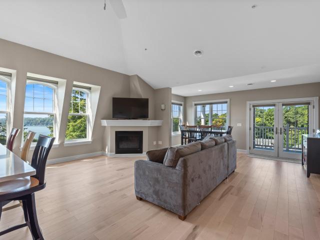 279 Victorian Village Dr, Unit 40
