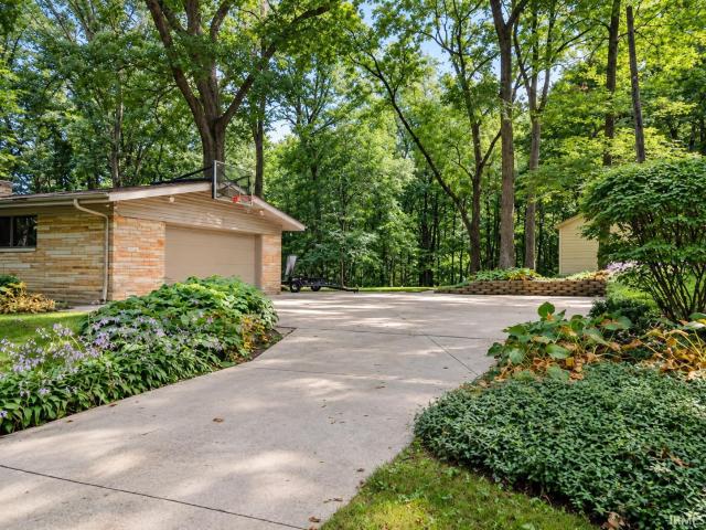 2804 N Walnut Way