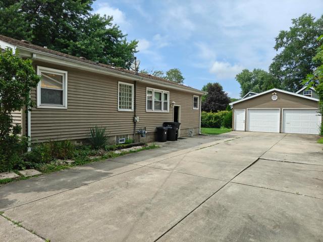 2805 N County Line Road
