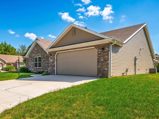 2805 W Preserve Lane