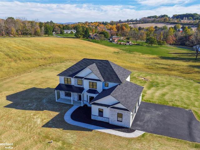 2805 Whitetail Deer Drive