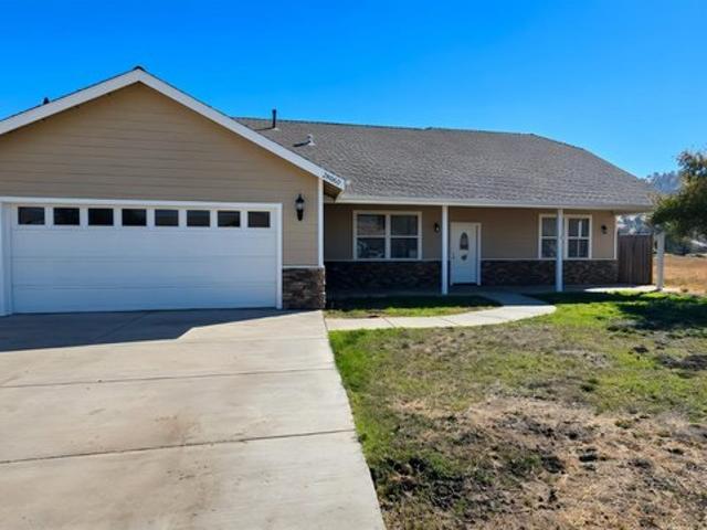 28060 Stallion Springs Dr, Tehachapi, CA 93561