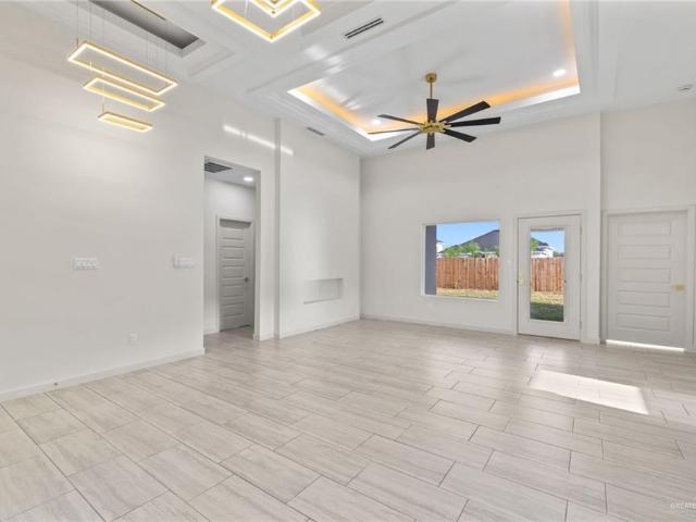 2806 E Retama Avenue