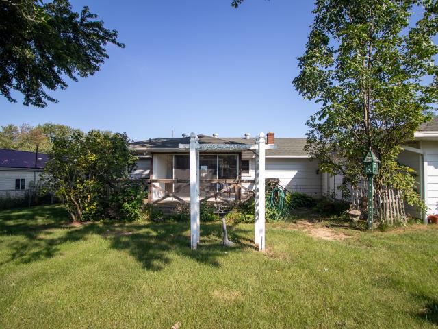 2807 E 29TH Street