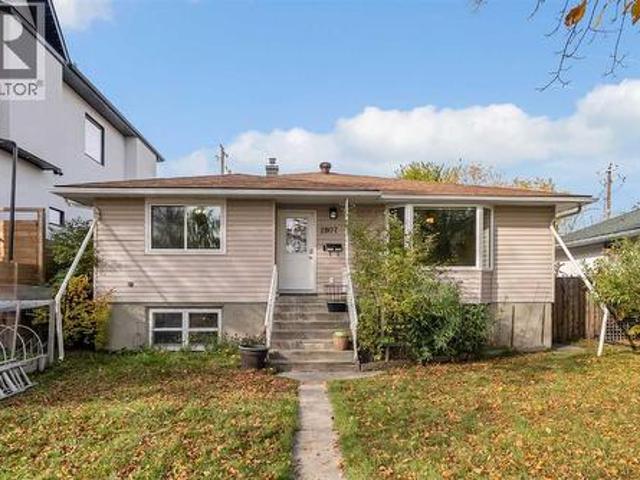 2807 32 Street Sw, Calgary, AB, T3E 2S1 house for sale | Listing ID A2350 | Royal LePage