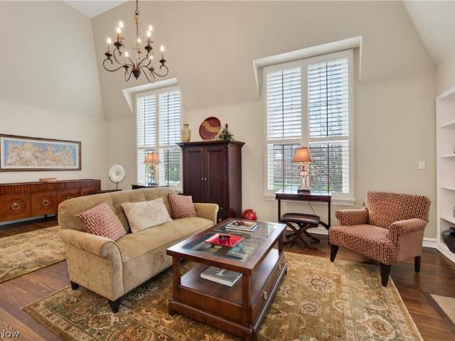 2808 Van Aken Boulevard 3