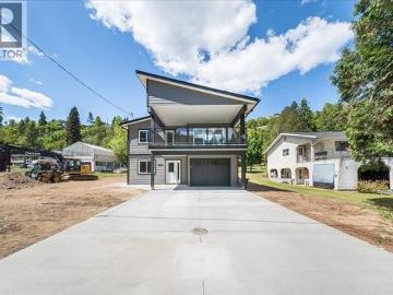 2808 1St Avenue, Castlegar, BC, V1N 2R2 house for sale | Listing ID 10379 | Royal LePage