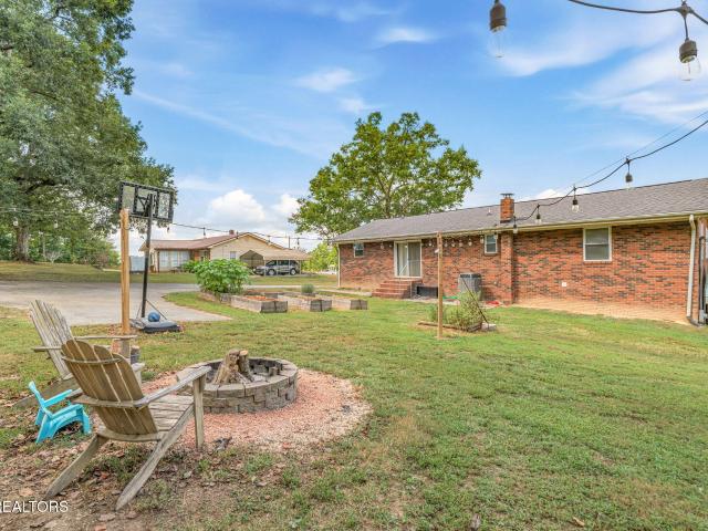 2809 Highway 411