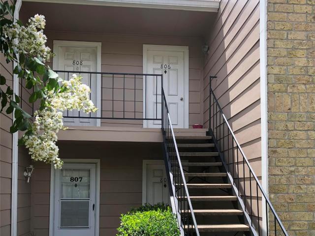 2800 Jeanetta Street 806